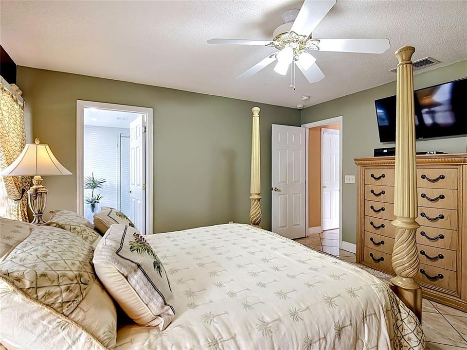 For Sale: $405,000 (3 beds, 2 baths, 1492 Square Feet)