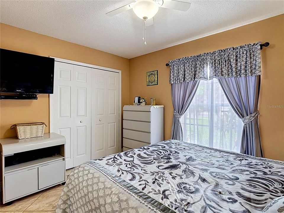 For Sale: $405,000 (3 beds, 2 baths, 1492 Square Feet)