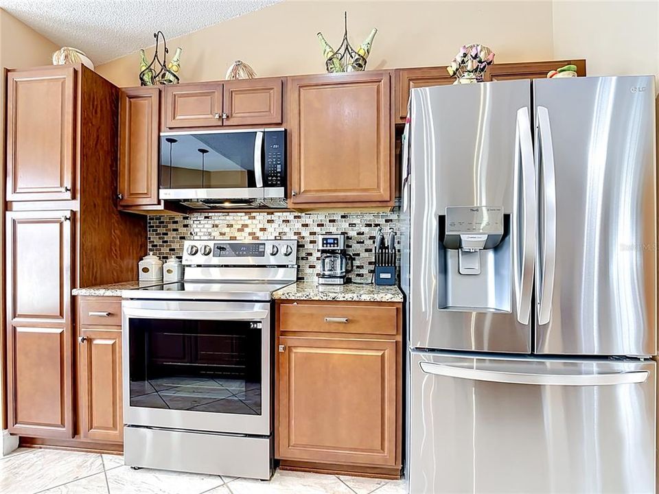 For Sale: $405,000 (3 beds, 2 baths, 1492 Square Feet)