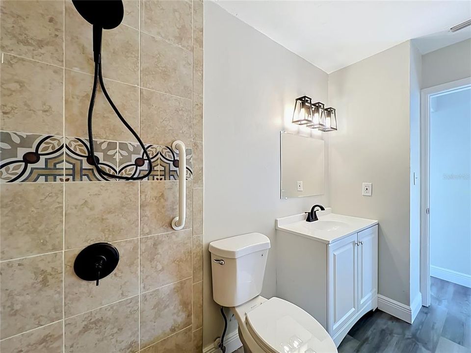 На продажу: $225,000 (3 спален, 1 ванн, 952 Квадратных фут)