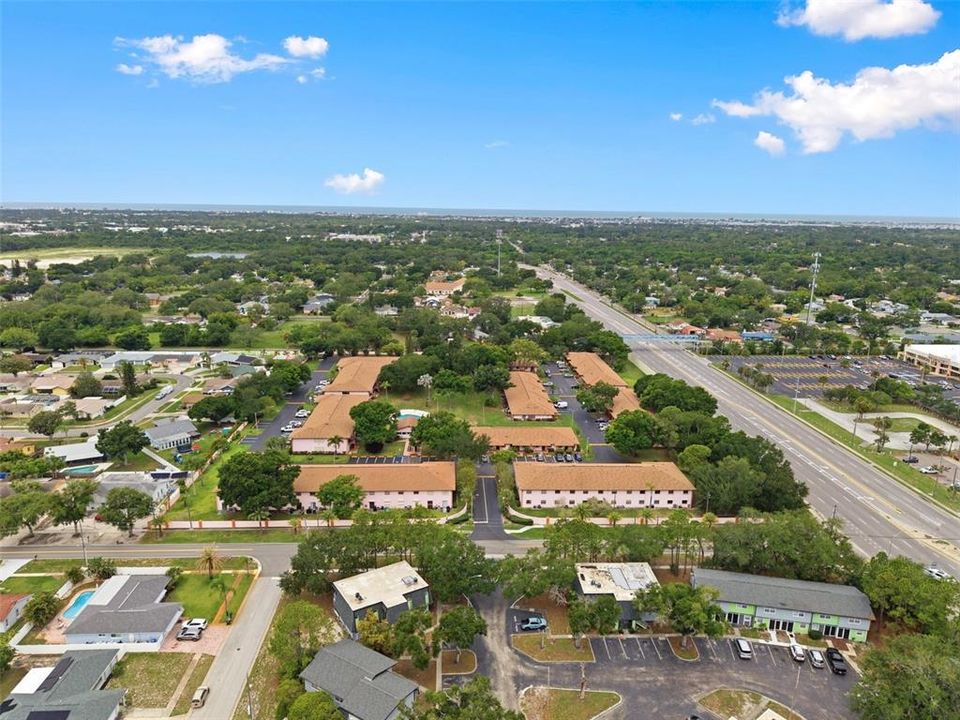 For Sale: $159,900 (2 beds, 2 baths, 1110 Square Feet)