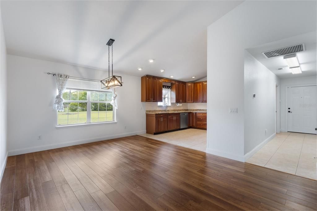 For Sale: $359,950 (3 beds, 2 baths, 1873 Square Feet)