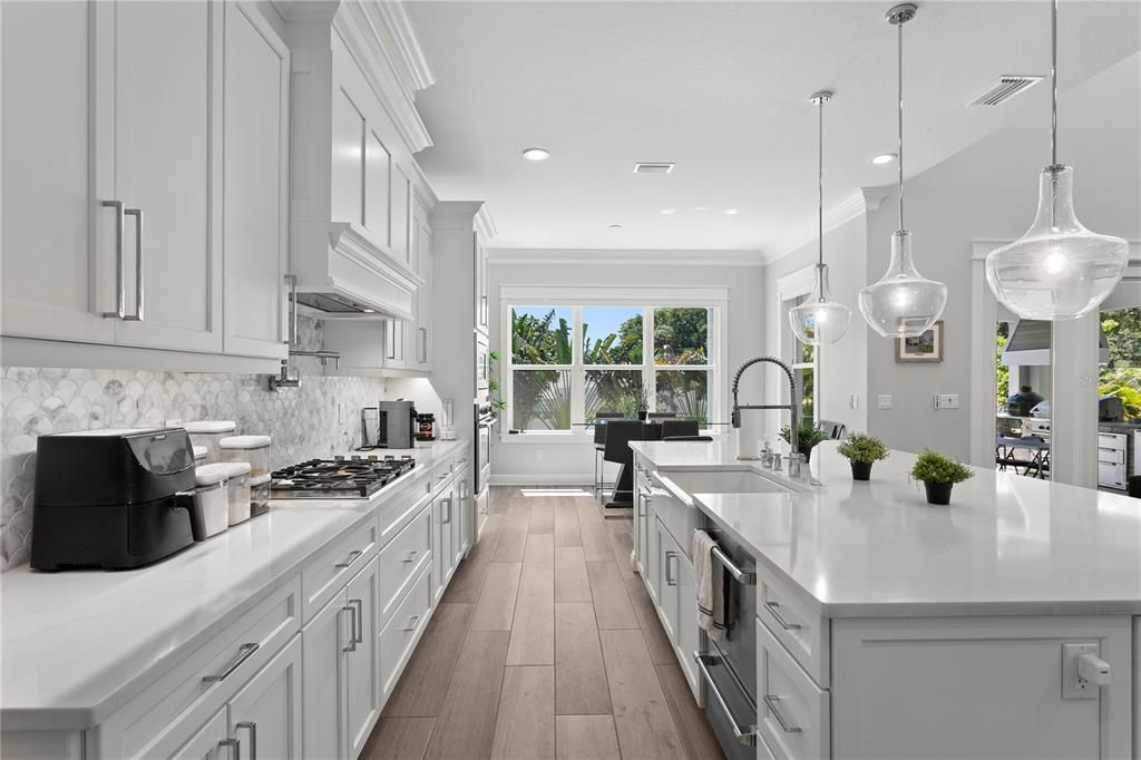 For Rent: $15,000 (5 beds, 5 baths, 4117 Square Feet)