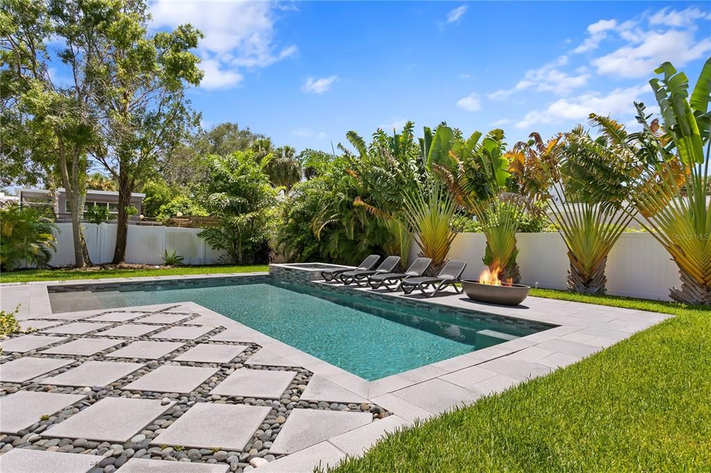 For Rent: $15,000 (5 beds, 5 baths, 4117 Square Feet)
