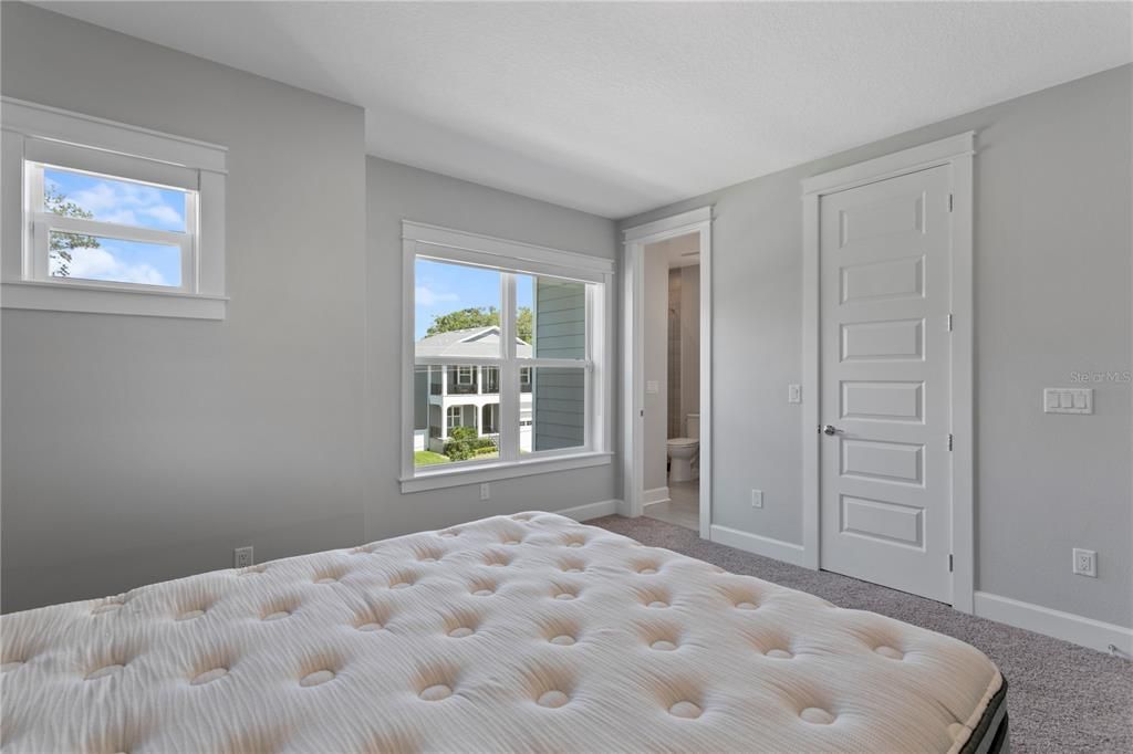 For Rent: $15,000 (5 beds, 5 baths, 4117 Square Feet)