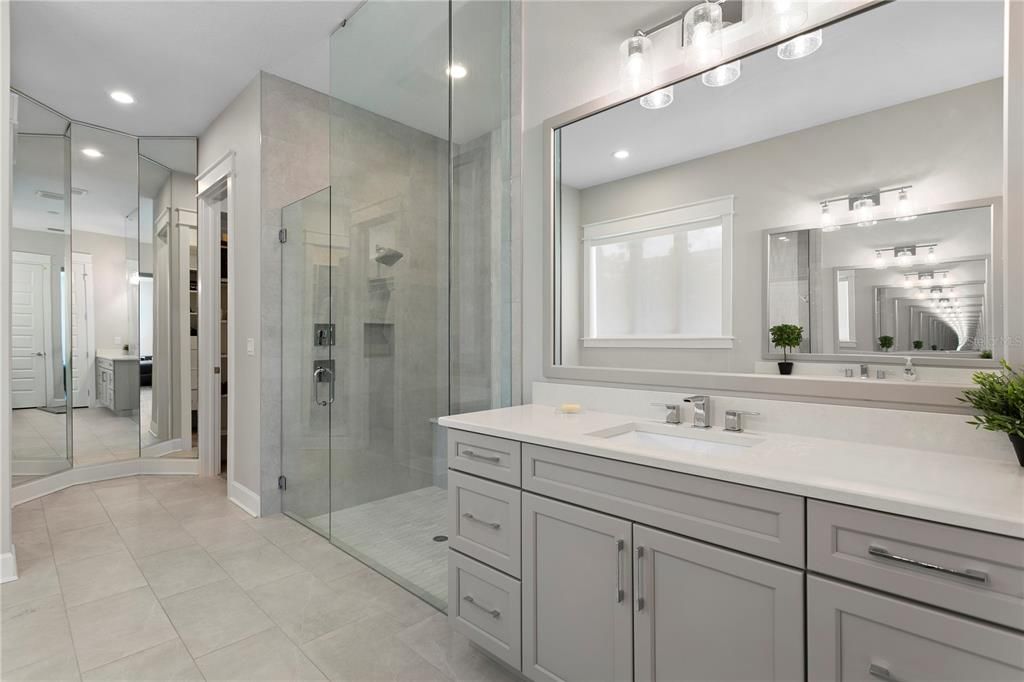 For Rent: $15,000 (5 beds, 5 baths, 4117 Square Feet)