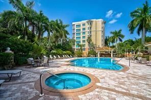 For Rent: $3,900 (3 beds, 3 baths, 2055 Square Feet)
