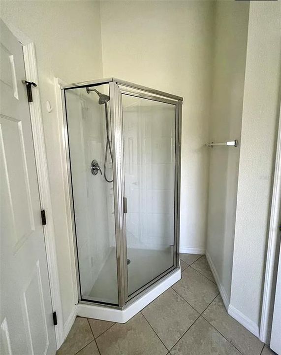 For Rent: $2,250 (4 beds, 3 baths, 1873 Square Feet)