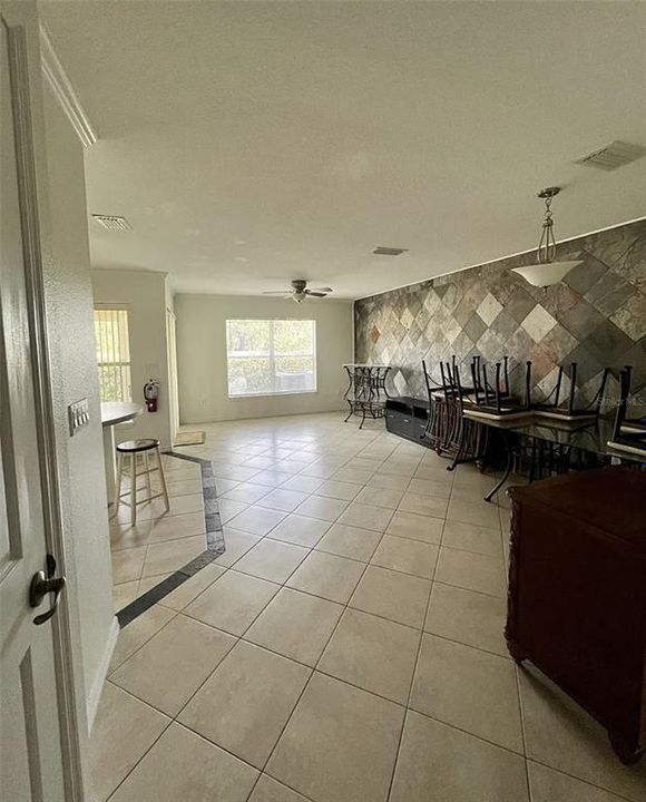 For Rent: $2,250 (4 beds, 3 baths, 1873 Square Feet)