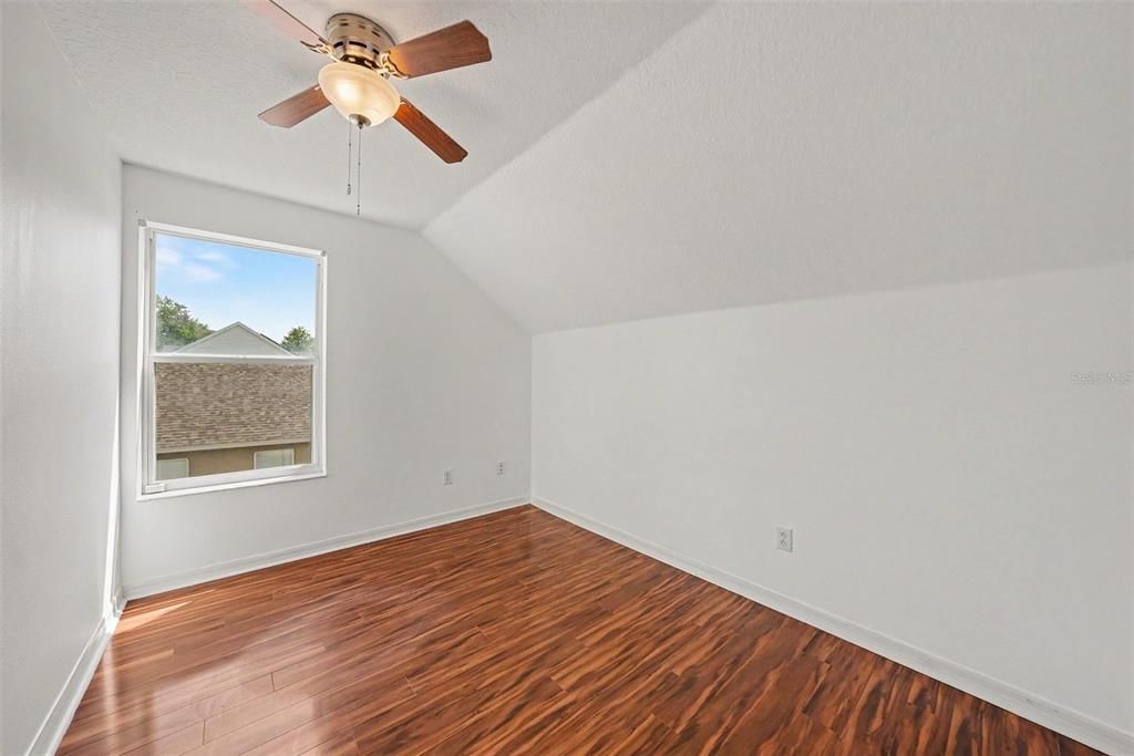 For Sale: $374,900 (4 beds, 2 baths, 1470 Square Feet)
