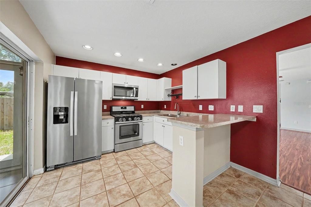 For Sale: $374,900 (4 beds, 2 baths, 1470 Square Feet)
