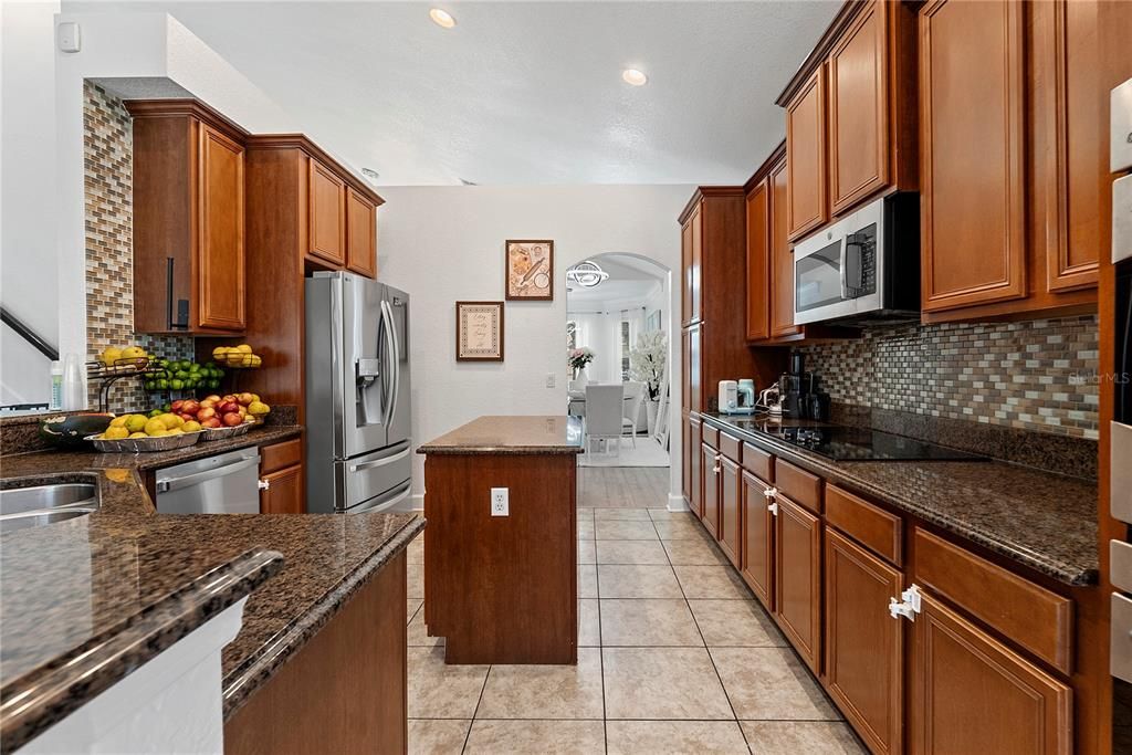 En Venta: $750,000 (4 camas, 2 baños, 2907 Pies cuadrados)