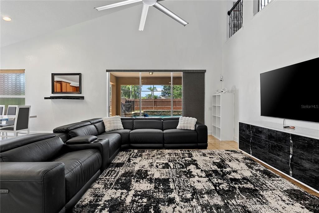 En Venta: $750,000 (4 camas, 2 baños, 2907 Pies cuadrados)