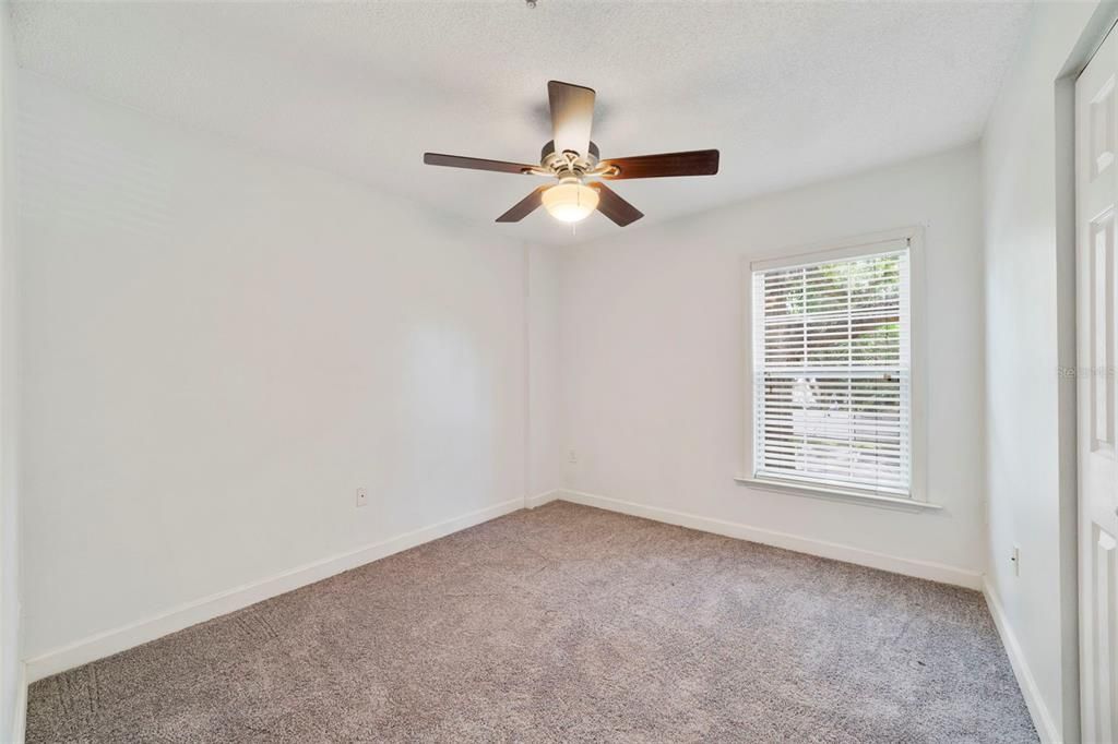 For Sale: $160,000 (3 beds, 2 baths, 993 Square Feet)