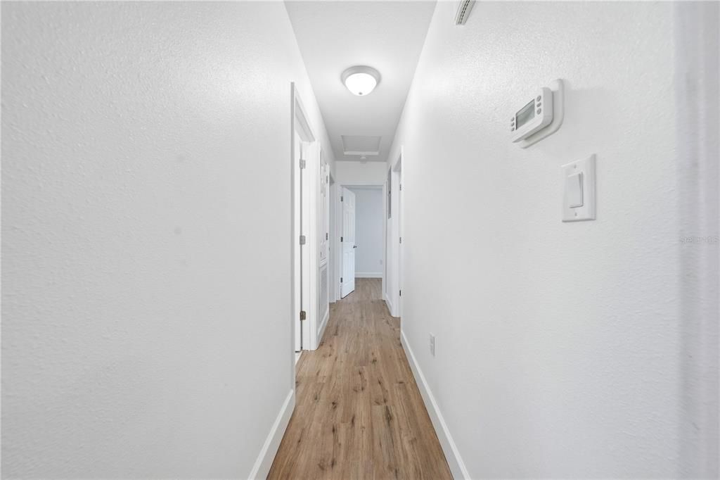 For Rent: $1,850 (3 beds, 1 baths, 864 Square Feet)