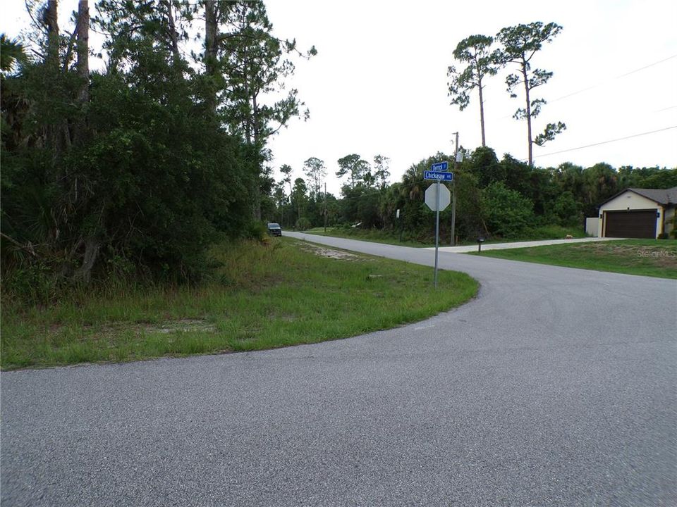待售: $23,990 (0.24 acres)