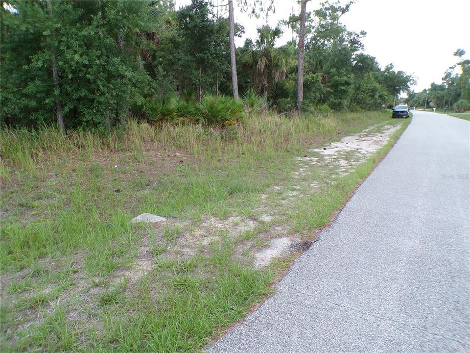 待售: $23,990 (0.24 acres)