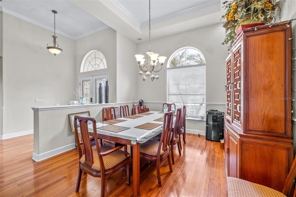 En Venta: $435,000 (4 camas, 3 baños, 2418 Pies cuadrados)