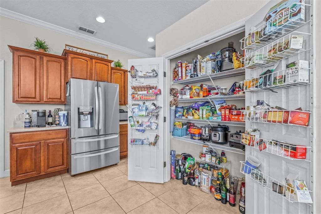 En Venta: $435,000 (4 camas, 3 baños, 2418 Pies cuadrados)