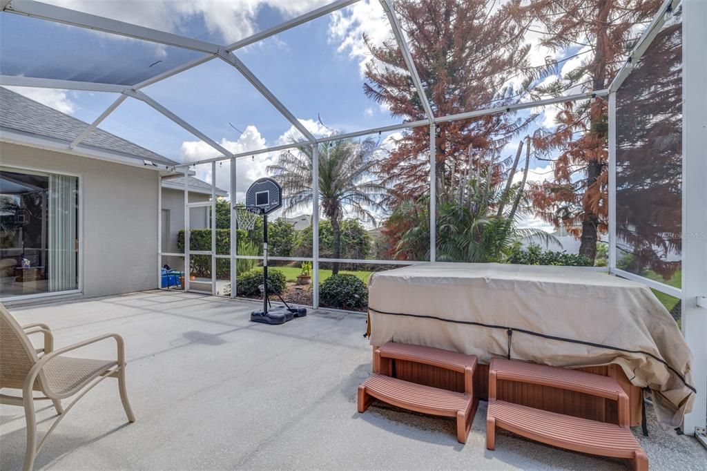 En Venta: $435,000 (4 camas, 3 baños, 2418 Pies cuadrados)