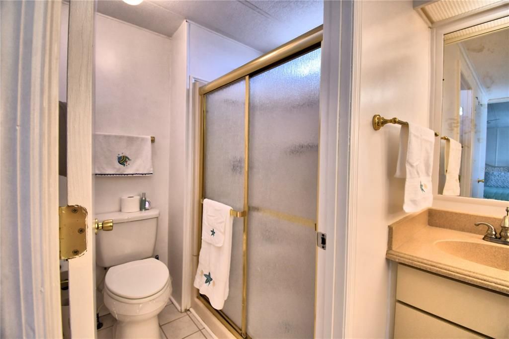 For Sale: $124,900 (2 beds, 2 baths, 1403 Square Feet)