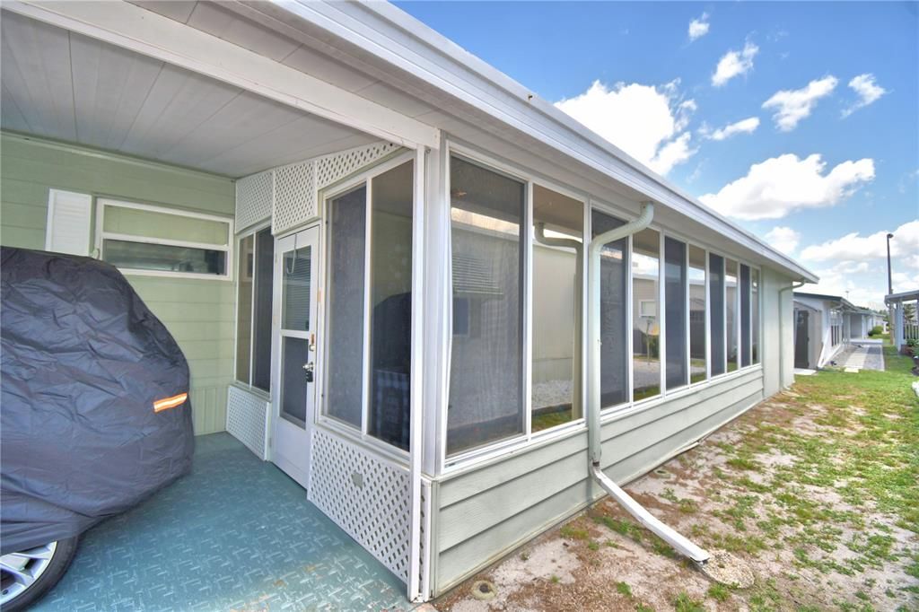 For Sale: $124,900 (2 beds, 2 baths, 1403 Square Feet)
