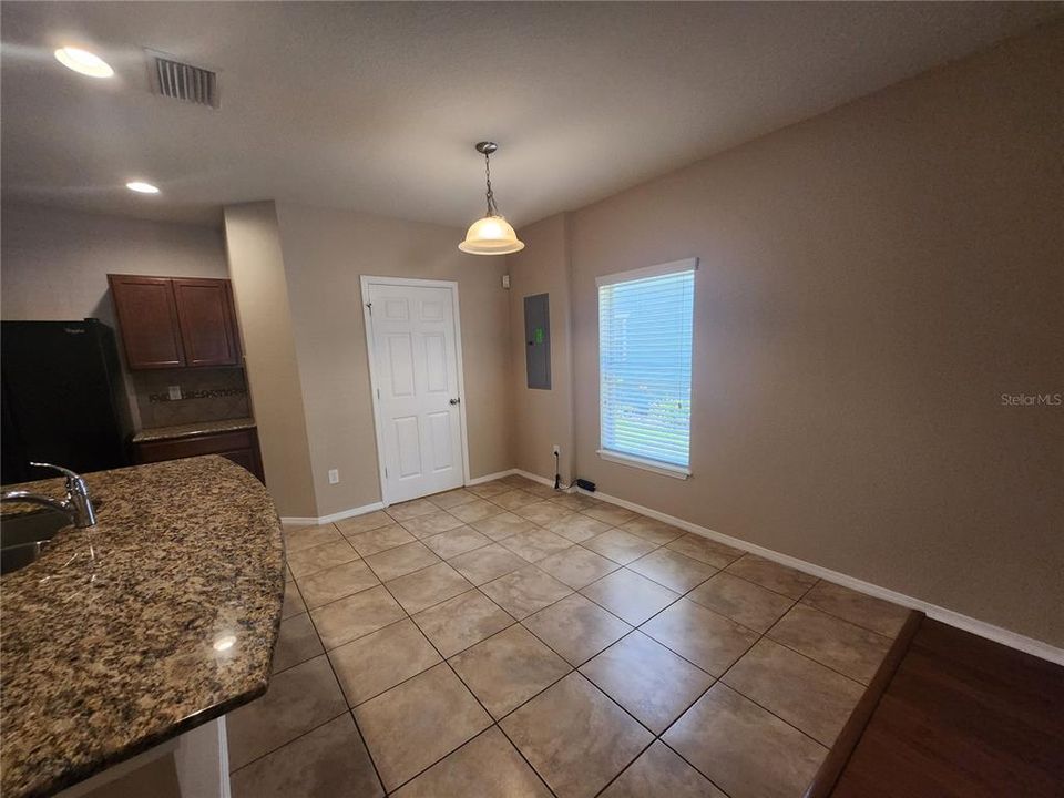 : $1,850 (2 beds, 2 baths, 1280 Square Feet)