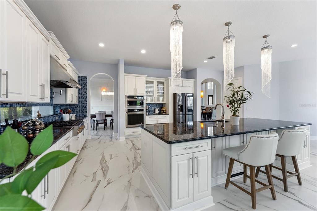 En Venta: $3,290,000 (5 camas, 6 baños, 7058 Pies cuadrados)