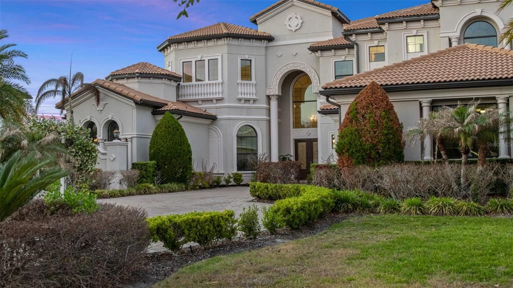 En Venta: $3,290,000 (5 camas, 6 baños, 7058 Pies cuadrados)