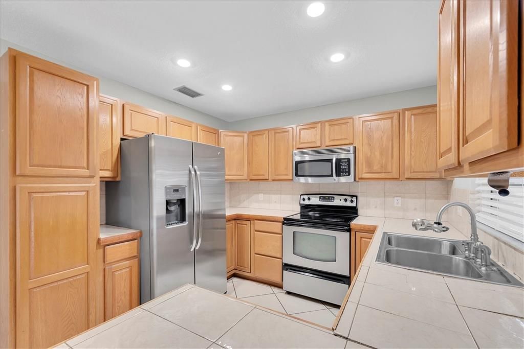 En Venta: $460,000 (3 camas, 2 baños, 1500 Pies cuadrados)