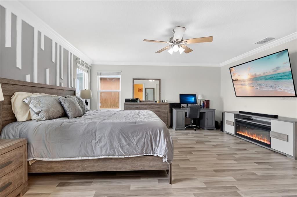 For Sale: $395,000 (4 beds, 2 baths, 2329 Square Feet)