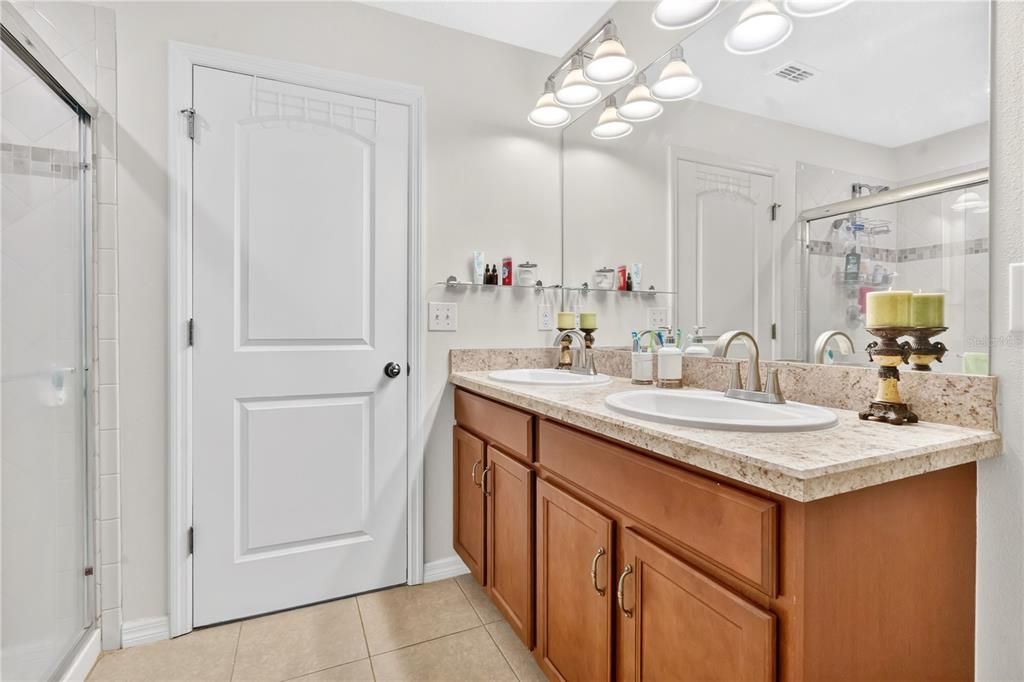 For Sale: $395,000 (4 beds, 2 baths, 2329 Square Feet)