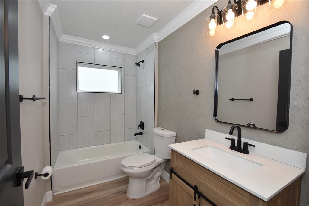 В аренду: $1,950 (3 спален, 2 ванн, 1311 Квадратных фут)
