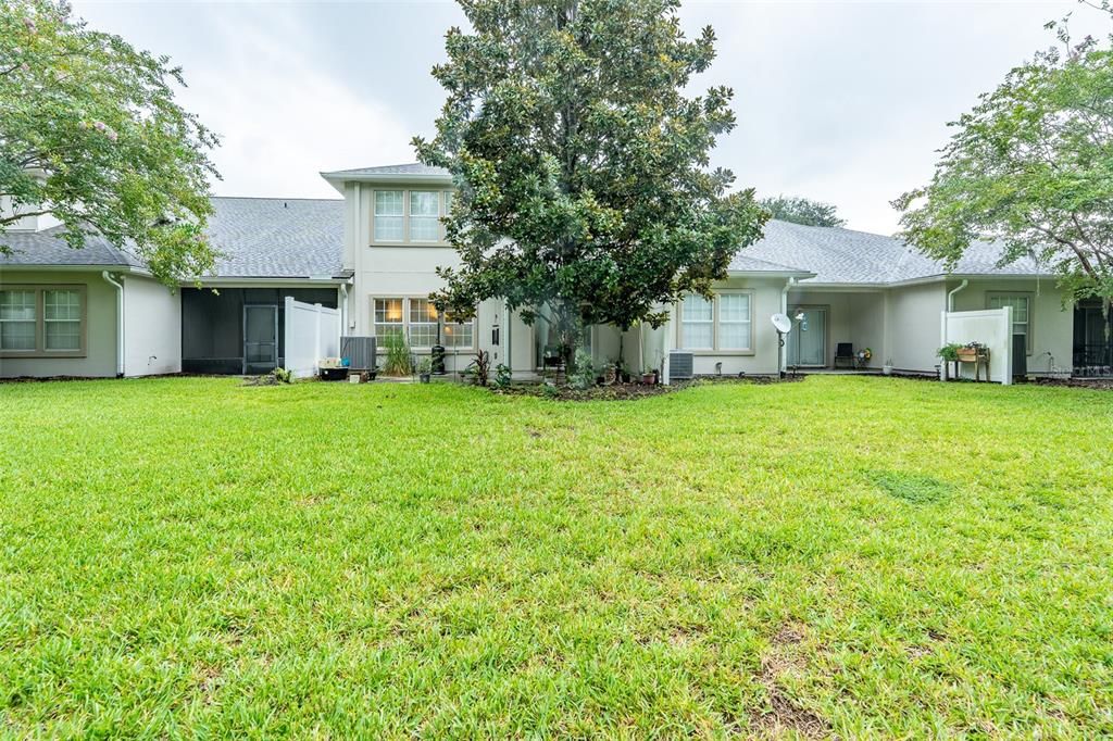 En Venta: $332,500 (4 camas, 3 baños, 1988 Pies cuadrados)