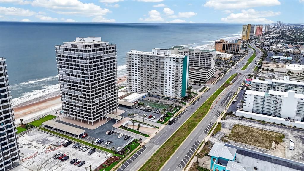 На продажу: $439,000 (2 спален, 2 ванн, 1178 Квадратных фут)