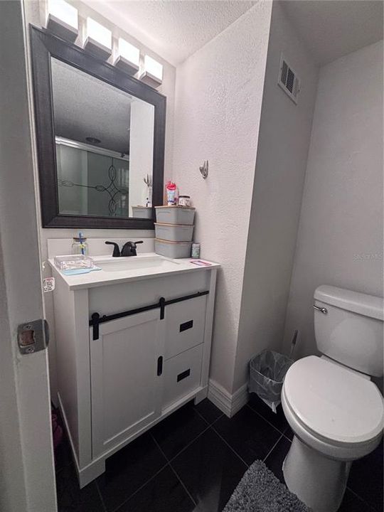 For Sale: $310,000 (2 beds, 1 baths, 1044 Square Feet)