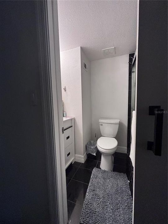 For Sale: $310,000 (2 beds, 1 baths, 1044 Square Feet)