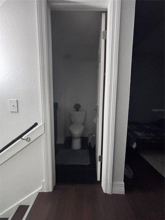 For Sale: $310,000 (2 beds, 1 baths, 1044 Square Feet)