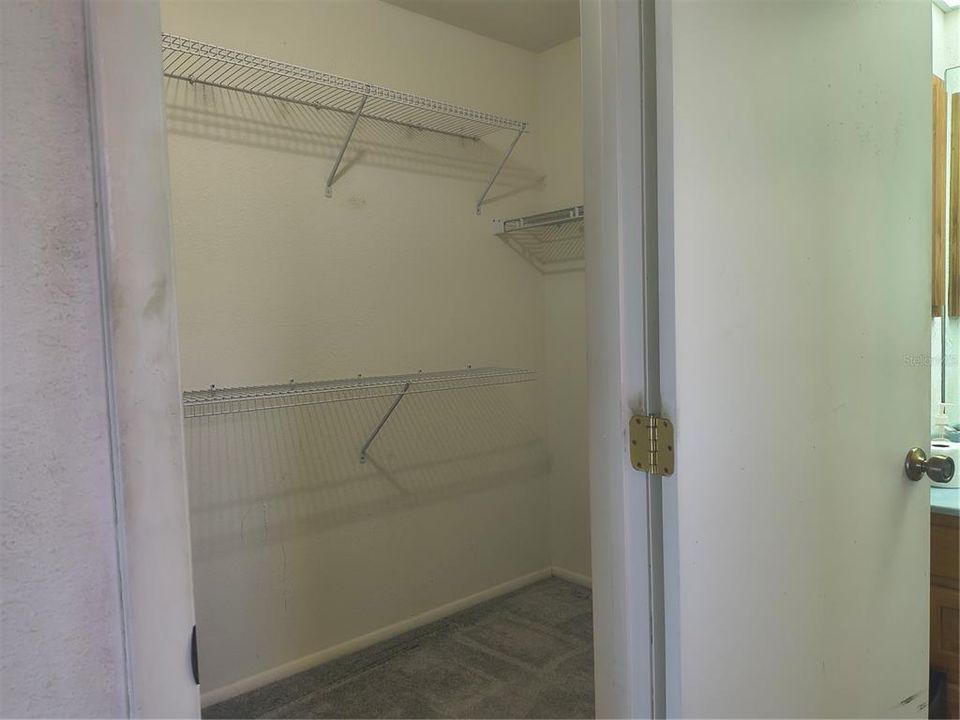 For Sale: $450,000 (3 beds, 2 baths, 1804 Square Feet)
