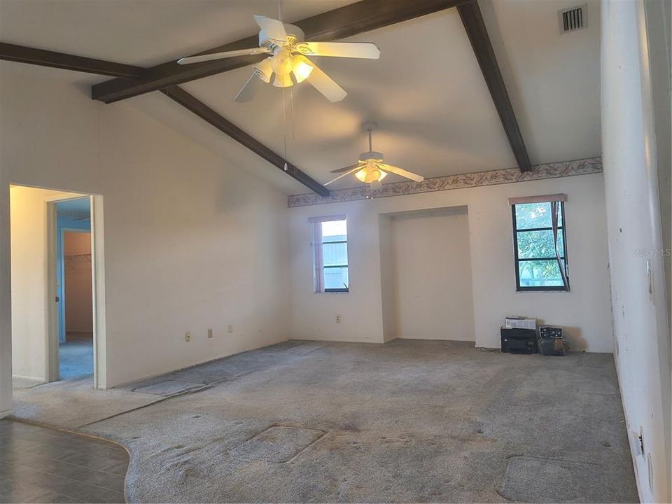 For Sale: $450,000 (3 beds, 2 baths, 1804 Square Feet)