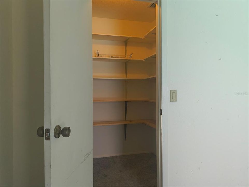 For Sale: $450,000 (3 beds, 2 baths, 1804 Square Feet)