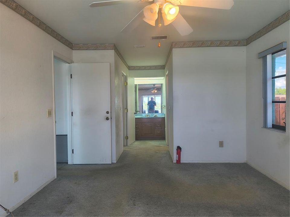 For Sale: $450,000 (3 beds, 2 baths, 1804 Square Feet)
