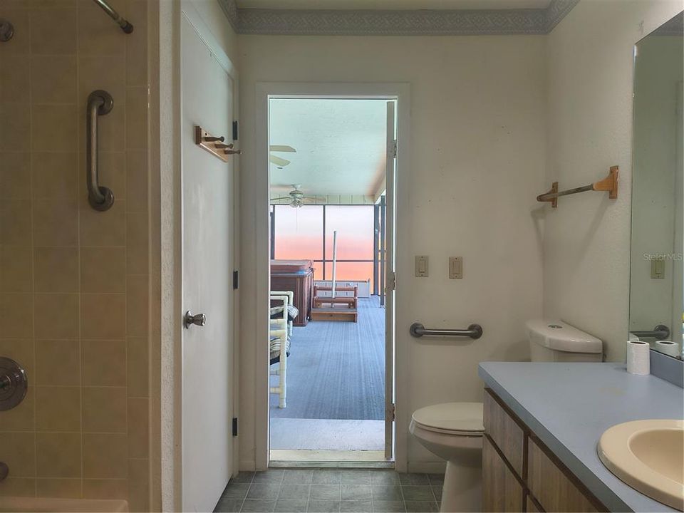 For Sale: $450,000 (3 beds, 2 baths, 1804 Square Feet)