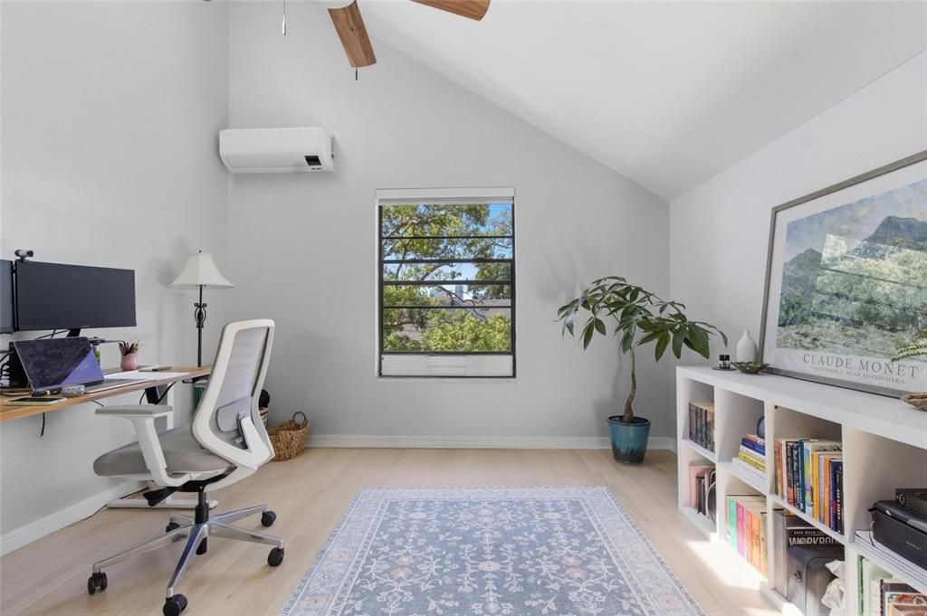 For Rent: $5,500 (3 beds, 2 baths, 1560 Square Feet)