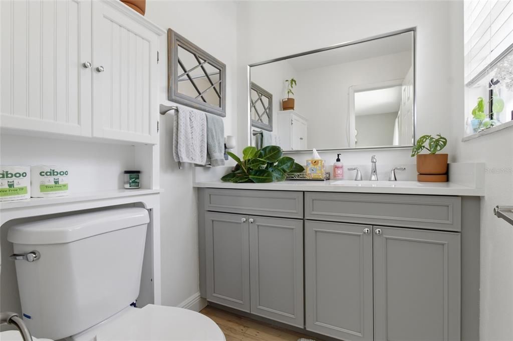 For Rent: $5,500 (3 beds, 2 baths, 1560 Square Feet)