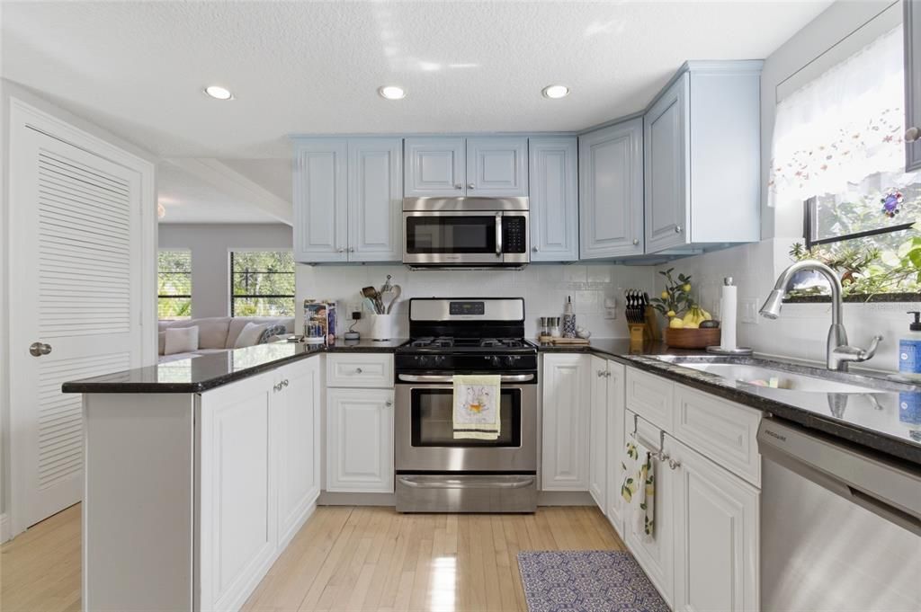 For Rent: $5,500 (3 beds, 2 baths, 1560 Square Feet)