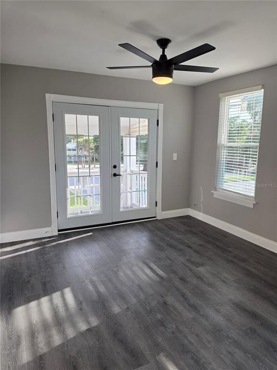 For Rent: $1,250 (1 beds, 1 baths, 610 Square Feet)