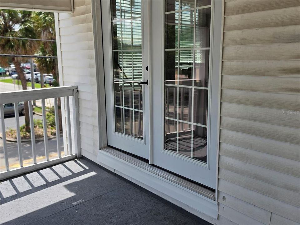 For Rent: $1,250 (1 beds, 1 baths, 610 Square Feet)