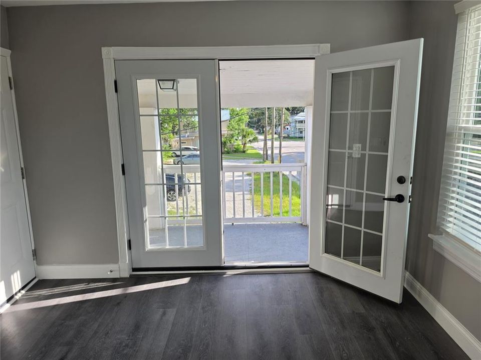 For Rent: $1,250 (1 beds, 1 baths, 610 Square Feet)