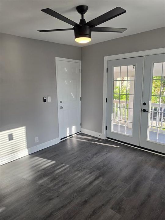 For Rent: $1,250 (1 beds, 1 baths, 610 Square Feet)